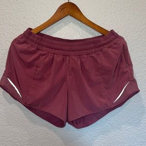 LULULEMON HOTTY HOT 2.5 shorts